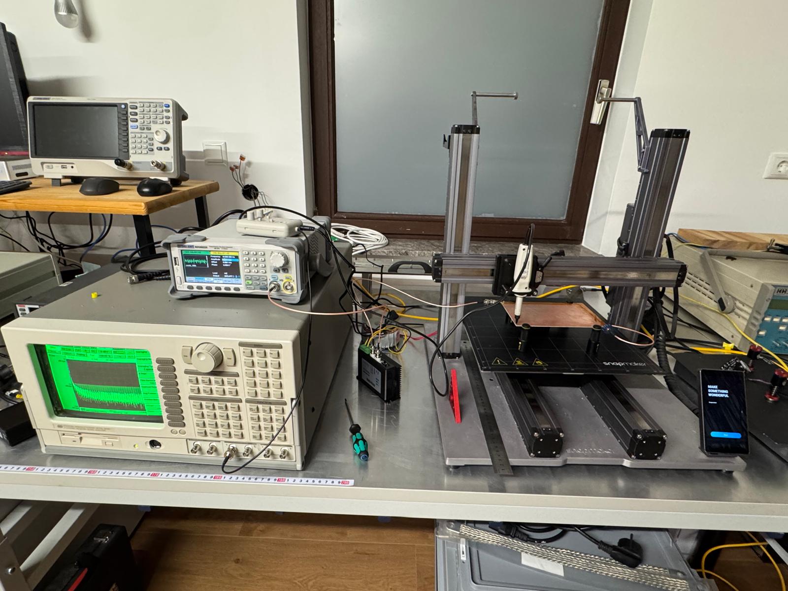 LF scan setup: SR780 DSA, Snapmaker with IProber, SDG signal generator